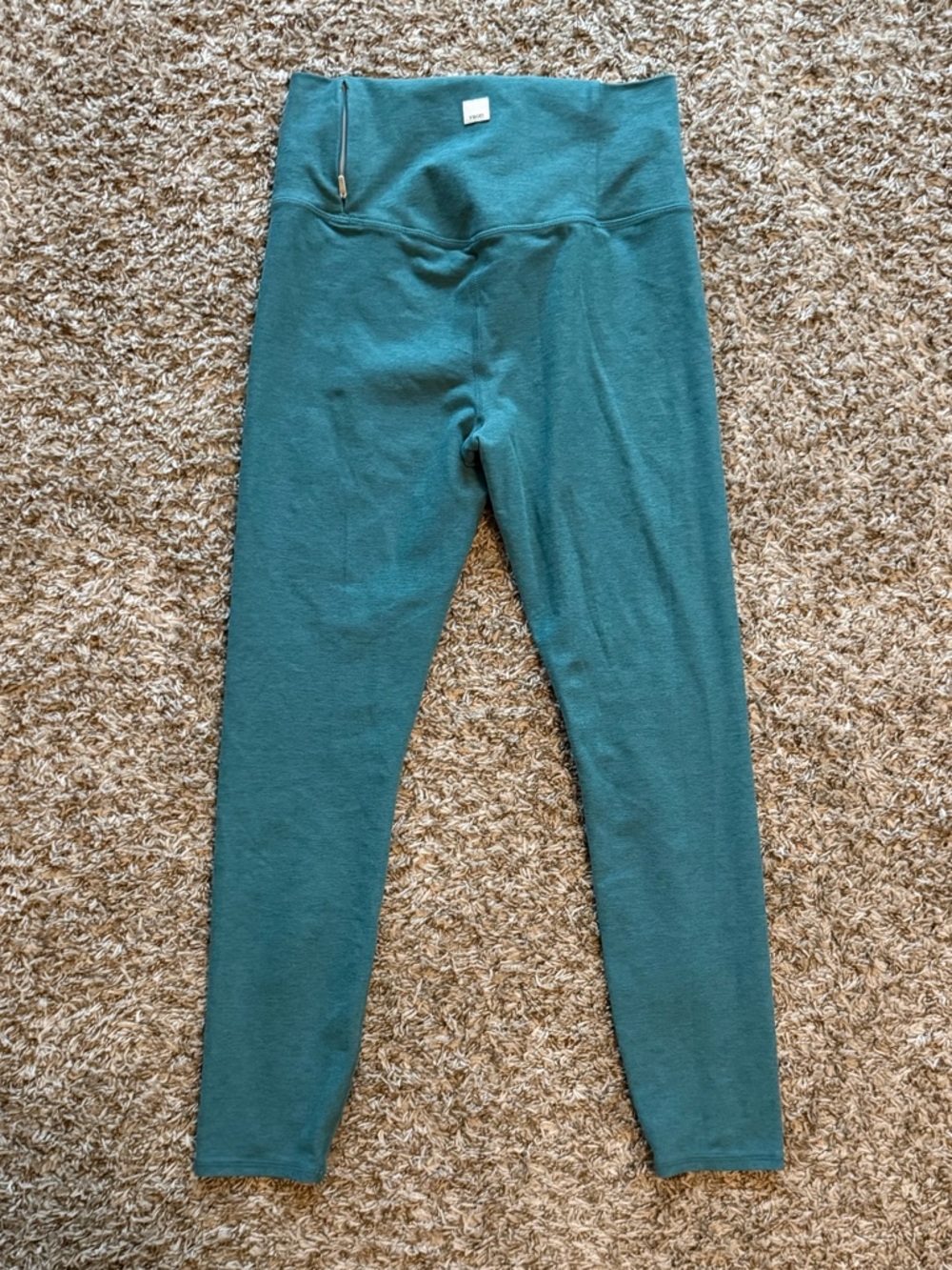 Vuori Women's Clean Elevation Legging In Heathered Green medium